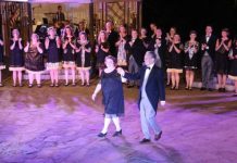 Geweldige première Russische Madam in Natuurtheater Oisterwijk