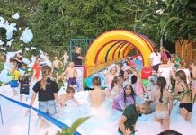 Jeugdclub Moergestel genoot van schuimparty