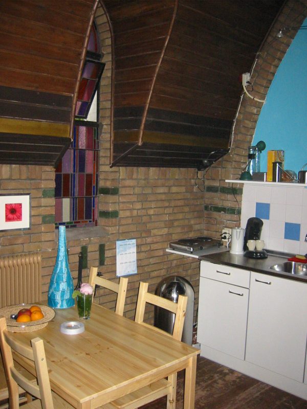 Bezwaar tegen huisvesting statushouders en starters in kantoorpand vanwege eerder mislukt experiment