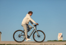 Carbon Kracht Ontketend: Ervaar de Fiido AIR – De Lichtste Elektrische Fiets op de Markt *