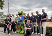 Spelers en supporters Sla Raak doneren € 3.200 aan Sociaal Huis Oisterwijk