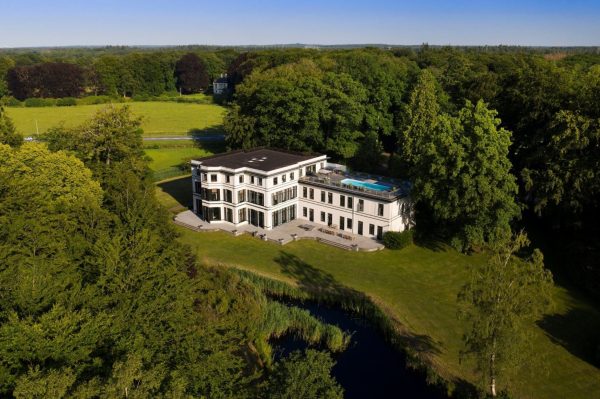 Moet je een verslaafde helpen? *