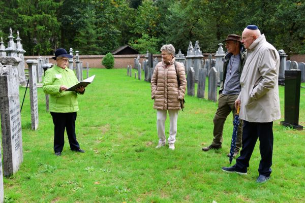 Maand van de Geschiedenis: Rondleiding met gids Joodse Begraafplaats