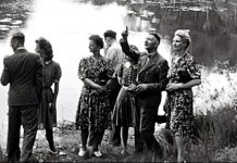 Beeldbank Oisterwijk: Rijense familie Uijtendaal flaneert bij Oisterwijkse vennen, 1939