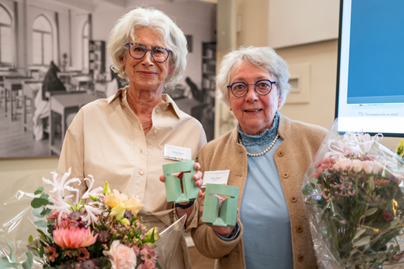 Oisterwijkse ontvangt Tilburgse trofee voor hulp aan Vrouwen Gilde