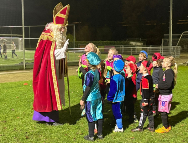Sinterklaas ging ook bij Nemelaer Haaren op bezoek