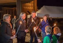 Gemeente Oisterwijk: Geslaagde eerste editie van ‘Fakkels voor Vrede’ in Haaren