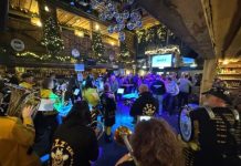 Serious Request actie met Zzzzenderbijband op Oisterwijkse ijsbaan groot succes