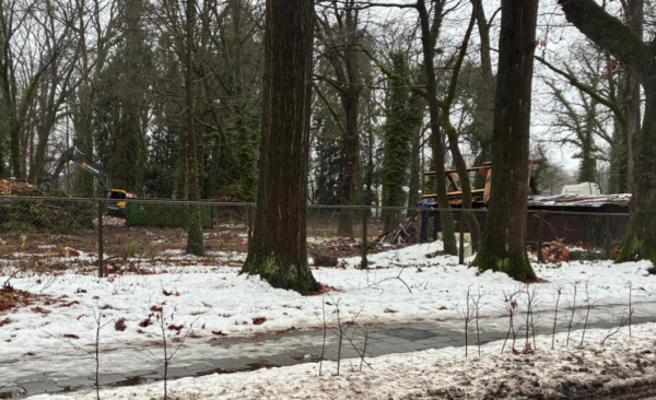 Sloop gestart op omstreden fastfood locatie voormalig Piet Plezier