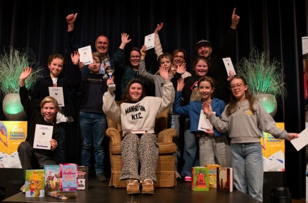Edi van De Kikkenduut wint Voorleeswedstrijd Oisterwijk