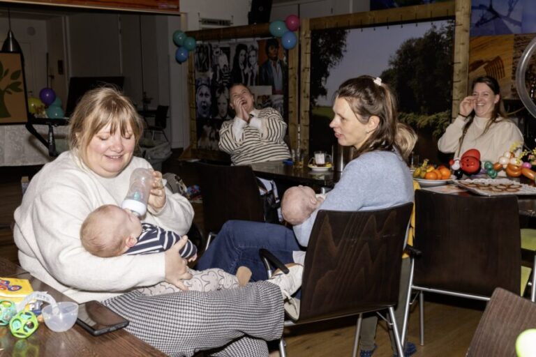 Gemeente Oisterwijk: Ontmoetingsplek voor ouders Kletskopjes geopend! 