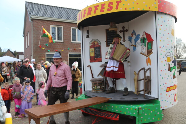 Uitslag optocht Moergestel