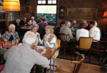 Gezellige seniorenmiddag in Heukelom Gezellige seniorenmiddag in Heukelom