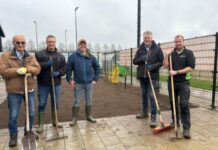Vrijwilligers en college zetten zich in tijdens NLdoet Vrijwilligers en college zetten zich in tijdens NLdoet