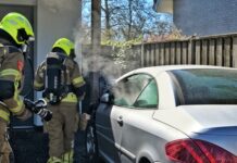 Auto in brand in Oisterwijk Auto in brand in Oisterwijk