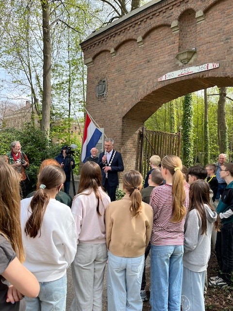 Schoolkinderen herdenken in Haaren en Oisterwijk (+ Video)