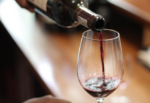 Brunello di Montalcino: de koning van de Toscaanse wijnen uitgelegd * Brunello di Montalcino: de koning van de Toscaanse wijnen uitgelegd *