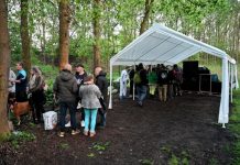 Politie stopt illegale party tussen Oisterwijk en Tilburg Politie stopt illegale party tussen Oisterwijk en Tilburg