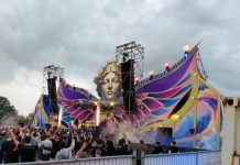 File op A58 Tilburg-Moergestel en N65 bij Oisterwijk door Intents Festival File op A58 Tilburg-Moergestel en N65 bij Oisterwijk door Intents Festival